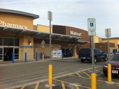 A bomb threat was made to the east side Green Bay Wal-Mart at 12:52 p.m. A bomb threat was made to the east side Green Bay Wal-Mart at 12:52 p.m.