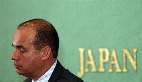 Former Olympus CEO Michael Woodford speaks during a news conference at the Japan National Press Club in Tokyo Former Olympus CEO Michael Woodford speaks during a news conference at the Japan National Press Club in Tokyo