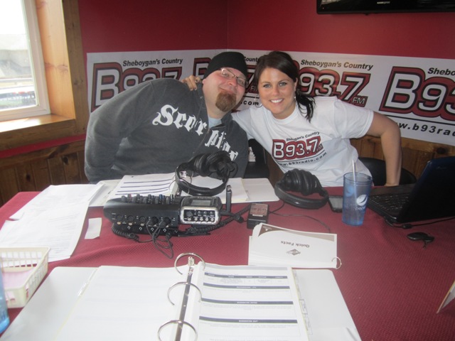 Jess Kelley and Matthew J at Weimann's Sports Center for ST Jude