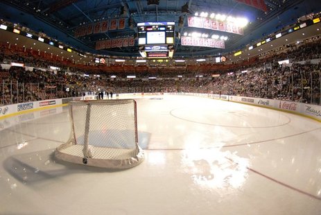 Western Michigan and Miami play at Joe Louis Arena today in the CCHA semi-finals Western Michigan and Miami play at Joe Louis Arena today in the CCHA semi-finals