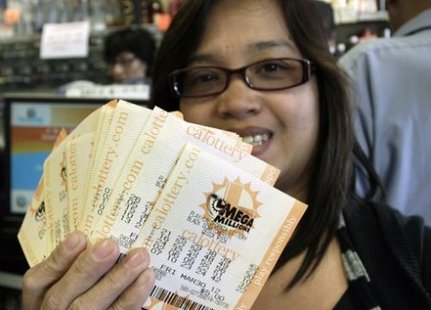 World record $640 million lottery drawing set for Friday night ...
