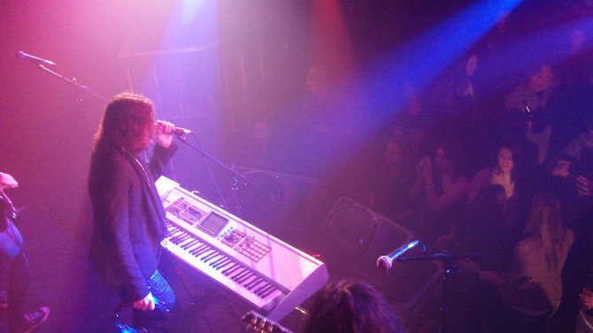Dizzy Reed throwing it down