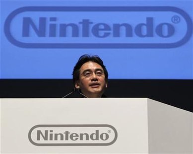 Nintendo Co Ltd's President Satoru Iwata speaks during the Nintendo Conference 2010 in Chiba, east of Tokyo September 29, 2010. REUTERS/Toru Hanai Nintendo Co Ltd's President Satoru Iwata speaks during the Nintendo Conference 2010 in Chiba, east of Tokyo September 29, 2010. REUTERS/Toru Hanai