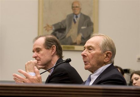 Former AIG chief executive Maurice Greenberg (R) and his attorney David Boies (L) testifies at the House Oversight and Government Reform hea Former AIG chief executive Maurice Greenberg (R) and his attorney David Boies (L) testifies at the House Oversight and Government Reform hea
