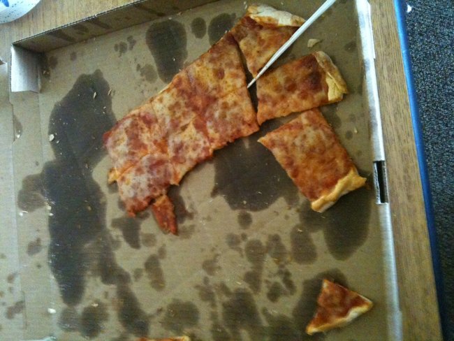 The kids chowed down on the Sammy's Pizza. The general consensus form the 5th graders- it's the best pizza ever, period. We agree.
