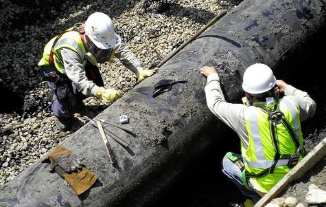 Section of the 6-b that failed (photo courtesy of the US EPA) Section of the 6-b that failed (photo courtesy of the US EPA)
