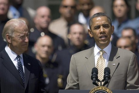 Obama honors 34 'top cops' for bravery on the job - 1450 WHTC ...