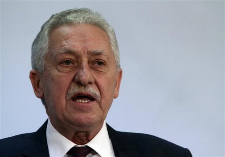 Leader of the Democratic Left party Fotis Kouvelis addresses a news conference in Athens May 13, 2012. Greece's president has invited the le Leader of the Democratic Left party Fotis Kouvelis addresses a news conference in Athens May 13, 2012. Greece's president has invited the le