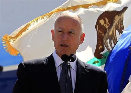 California Governor Jerry Brown speaks in front of a California flag in Long Beach, California March 14, 2012. REUTERS/Lucy Nicholson California Governor Jerry Brown speaks in front of a California flag in Long Beach, California March 14, 2012. REUTERS/Lucy Nicholson