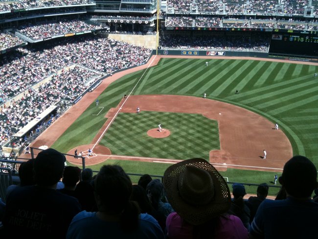 After a weekend working, the Early Morning Show relaxed at Target Field.