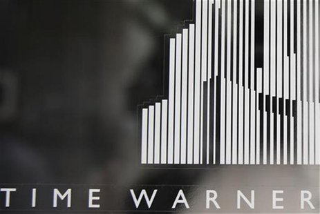 The entrance to the Time Warner Center is seen at Columbus Circle in New York August 4, 2010. REUTERS/Shannon Stapleton The entrance to the Time Warner Center is seen at Columbus Circle in New York August 4, 2010. REUTERS/Shannon Stapleton