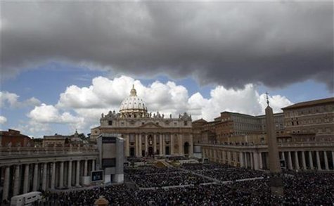 A view from a balcony at St. Peter's Square in Vatican. REUTERS/Alessandro Bianchi A view from a balcony at St. Peter's Square in Vatican. REUTERS/Alessandro Bianchi