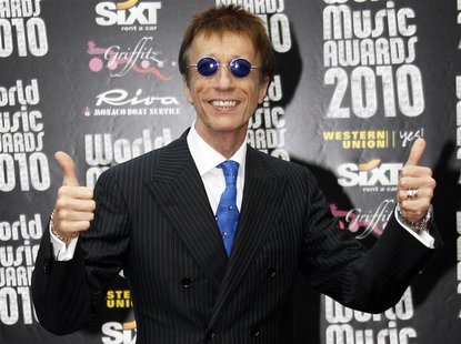 Robin Gibb of the Bee Gees arrives at the World Music Awards in Monte Carlo May 18, 2010. The World Music Awards honours the bestselling rec Robin Gibb of the Bee Gees arrives at the World Music Awards in Monte Carlo May 18, 2010. The World Music Awards honours the bestselling rec