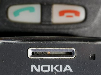Mobile phones made by Nokia are pictured in this photo illustration taken in Warsaw May 8, 2012. REUTERS/Kacper Pempel Mobile phones made by Nokia are pictured in this photo illustration taken in Warsaw May 8, 2012. REUTERS/Kacper Pempel
