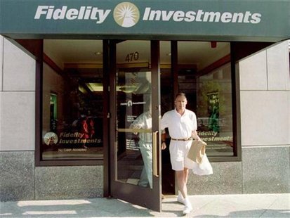 Customers leave a sales office of Fidelity Investments in Boston, August 27. Customers leave a sales office of Fidelity Investments in Boston, August 27.