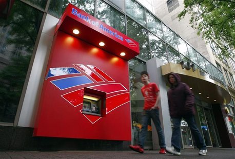 Pedestrians walk past a Bank of America ATM in Charlotte, North Carolina April 18, 2012. REUTERS/Chris Keane Pedestrians walk past a Bank of America ATM in Charlotte, North Carolina April 18, 2012. REUTERS/Chris Keane