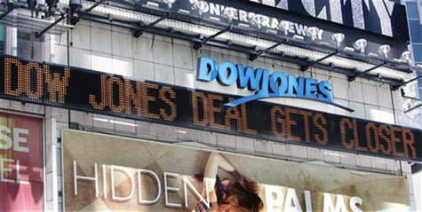 The Dow Jones news ticker is seen above Times Square in New York, July 31, 2007. REUTERS/Shannon Stapleton The Dow Jones news ticker is seen above Times Square in New York, July 31, 2007. REUTERS/Shannon Stapleton