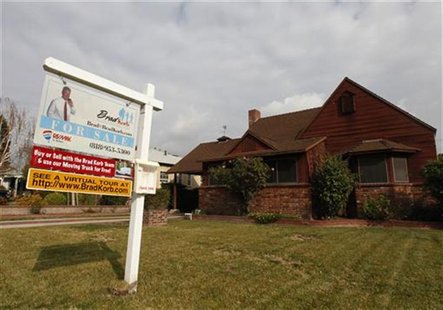 An existing single family home which is up for sale is pictured in Burbank, California December 15, 2011. REUTERS/Fred Prouser An existing single family home which is up for sale is pictured in Burbank, California December 15, 2011. REUTERS/Fred Prouser
