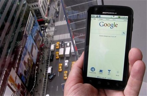 A posed picture shows a Motorola Droid phone displaying the Google search page in New York August 15, 2011. REUTERS/Brendan McDermid A posed picture shows a Motorola Droid phone displaying the Google search page in New York August 15, 2011. REUTERS/Brendan McDermid
