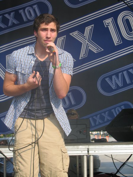 WIXX Factor Contestant :: Travis Voight