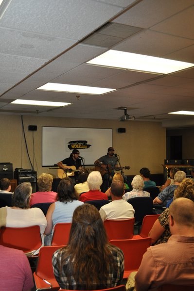 Acoustic Lunch with Rick Monroe