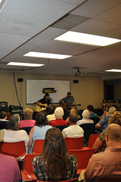 Acoustic Lunch with Rick Monroe