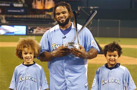 Detroit Tigers slugger Prince Fielder with sons after winning 2012 Home Run Derby Detroit Tigers slugger Prince Fielder with sons after winning 2012 Home Run Derby