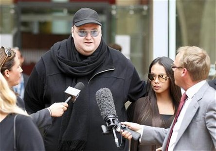 Megaupload founder Kim Dotcom talks to members of the media as he leaves the High Court in Auckland February 29, 2012. REUTERS/Simon Watts Megaupload founder Kim Dotcom talks to members of the media as he leaves the High Court in Auckland February 29, 2012. REUTERS/Simon Watts