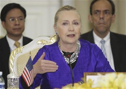 U.S. Secretary of State Hillary Clinton (C) speaks at the 5th Lower Mekong Initiative (LMI) Ministerial Meeting in Phnom Penh July 13, 2012. U.S. Secretary of State Hillary Clinton (C) speaks at the 5th Lower Mekong Initiative (LMI) Ministerial Meeting in Phnom Penh July 13, 2012.
