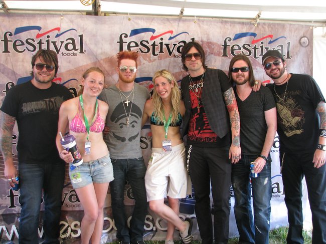 Hinder