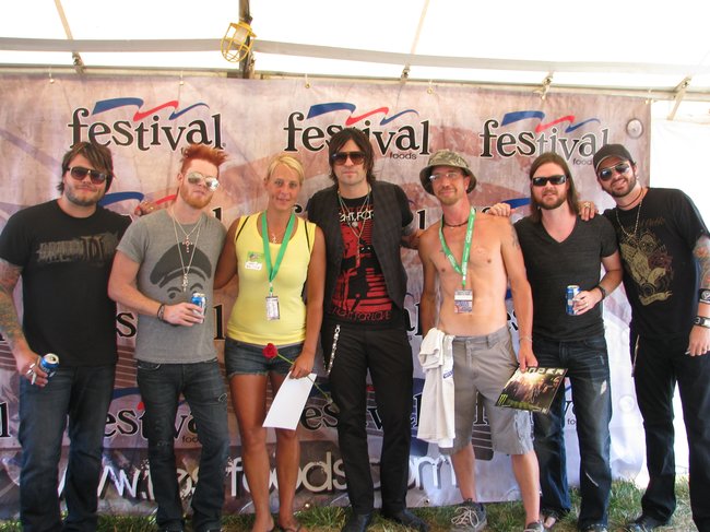 Hinder