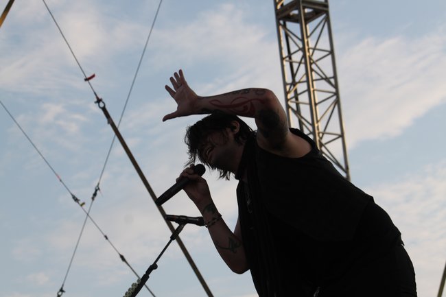Hinder