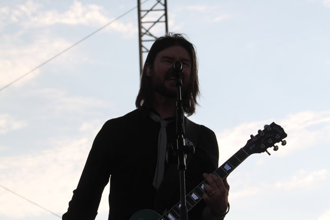 Hinder