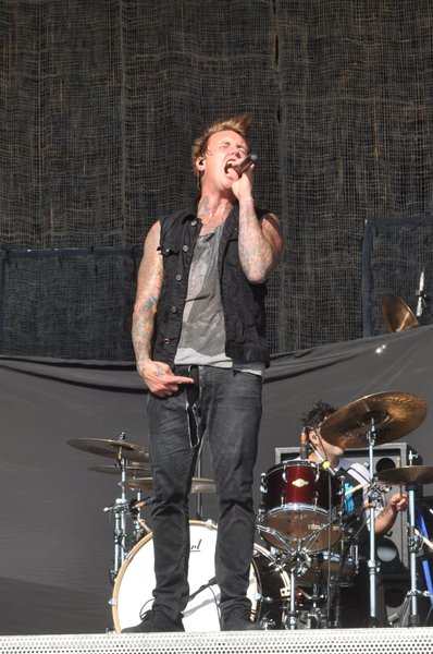 Little Jacoby! It's a wardrobe malfunction