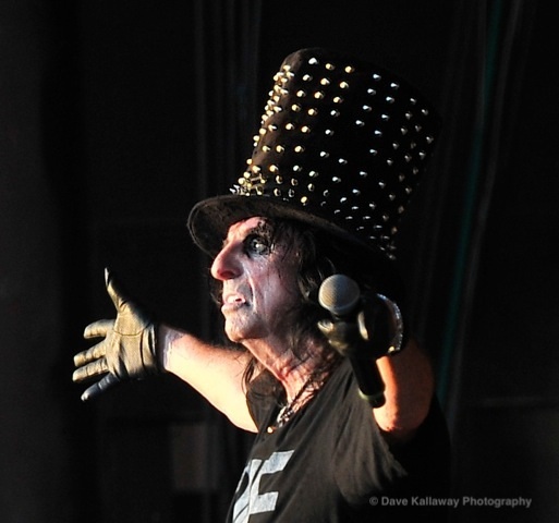 Alice frickin' Cooper..legendary hard rocker still doing his thing! Shot this during his last song of the night..got there just in time!