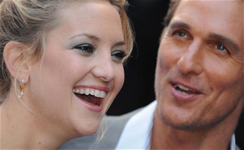 U.S. actress Kate Hudson and actor Matthew McConaughey pose for photographers as they arrive for the premiere of the film 'Fool's Gold' at L U.S. actress Kate Hudson and actor Matthew McConaughey pose for photographers as they arrive for the premiere of the film 'Fool's Gold' at L