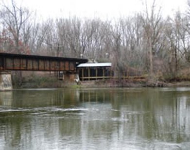 Railroad bridge crossing Kalamazoo River at New Richmond County Park (photo courtesy Allegan Co. Parks) Railroad bridge crossing Kalamazoo River at New Richmond County Park (photo courtesy Allegan Co. Parks)