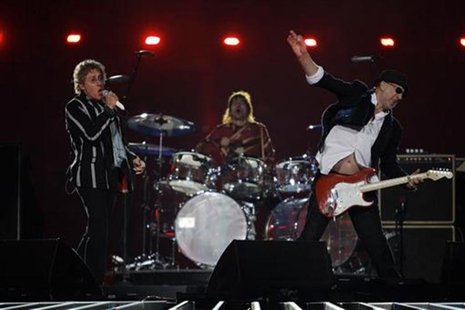 Roger Daltrey (L) and Pete Townshend (R) of British rock band 'The Who' performs during the NFL's Super Bowl XLIV football game in Miami, Fl Roger Daltrey (L) and Pete Townshend (R) of British rock band 'The Who' performs during the NFL's Super Bowl XLIV football game in Miami, Fl