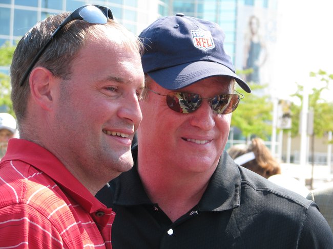 Roger Goodell met fans