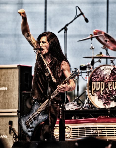 Pop Evil! Yeah!!