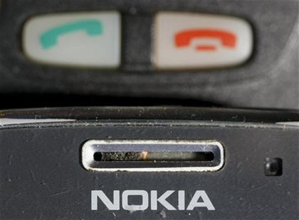 Mobile phones made by Nokia are pictured in this photo illustration taken in Warsaw May 8, 2012. REUTERS/Kacper Pempel Mobile phones made by Nokia are pictured in this photo illustration taken in Warsaw May 8, 2012. REUTERS/Kacper Pempel