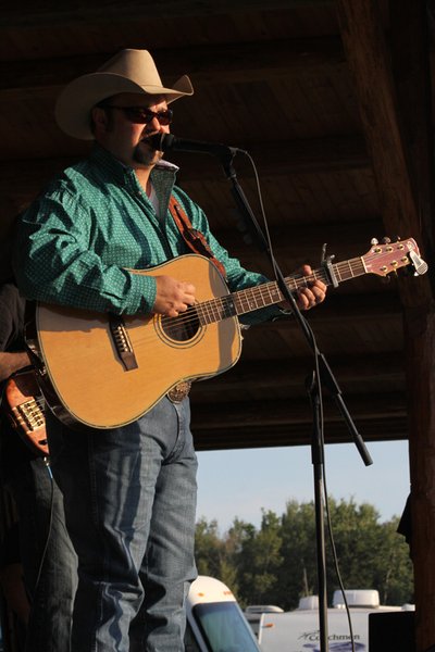 Darryl Singletary Friday 8 10 2012 @ Fuddfest in Deerbrook, WI