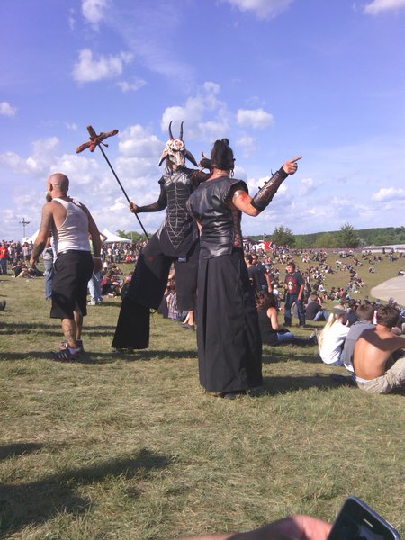 Listener Lonnie hit us up with some great KnotFest shots!