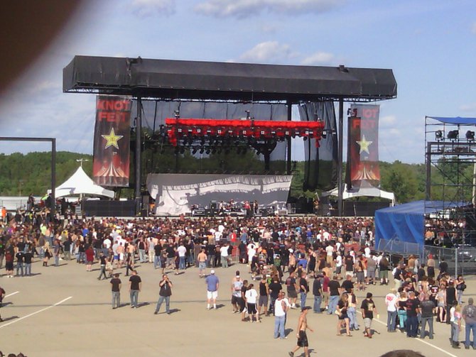 Listener Lonnie hit us up with some great KnotFest shots!