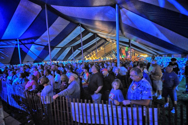 Crowd was in a trance with the blues this year! Beer and good eats don't hurt either!! LOL..