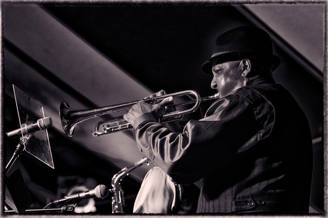 The Rockin' 88's horn power!