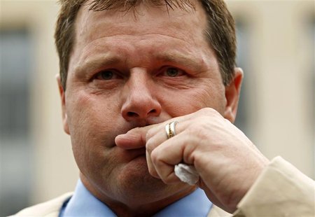 Former baseball star Roger Clemens becomes emotional as he talks to reporters outside Federal District Court in Washington June 18, 2012. RE Former baseball star Roger Clemens becomes emotional as he talks to reporters outside Federal District Court in Washington June 18, 2012. RE