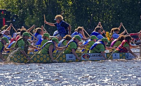 dragon boat paddlers dragon boat paddlers