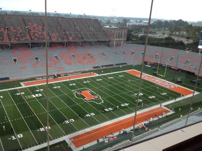 WMU warms up at Memorial Stadium to match up against Illinois. WMU warms up at Memorial Stadium to match up against Illinois.