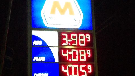 Gas prices last night at the Marathon on West Main in Kalamazoo. Gas prices last night at the Marathon on West Main in Kalamazoo.